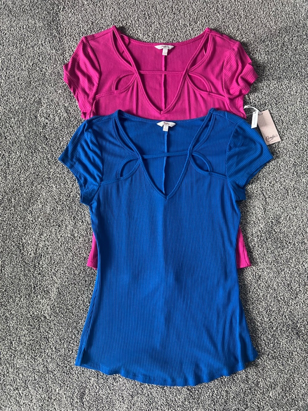 Candie's (2) Ribbed V-Neck Short Sleeve Top in Blue & Pink